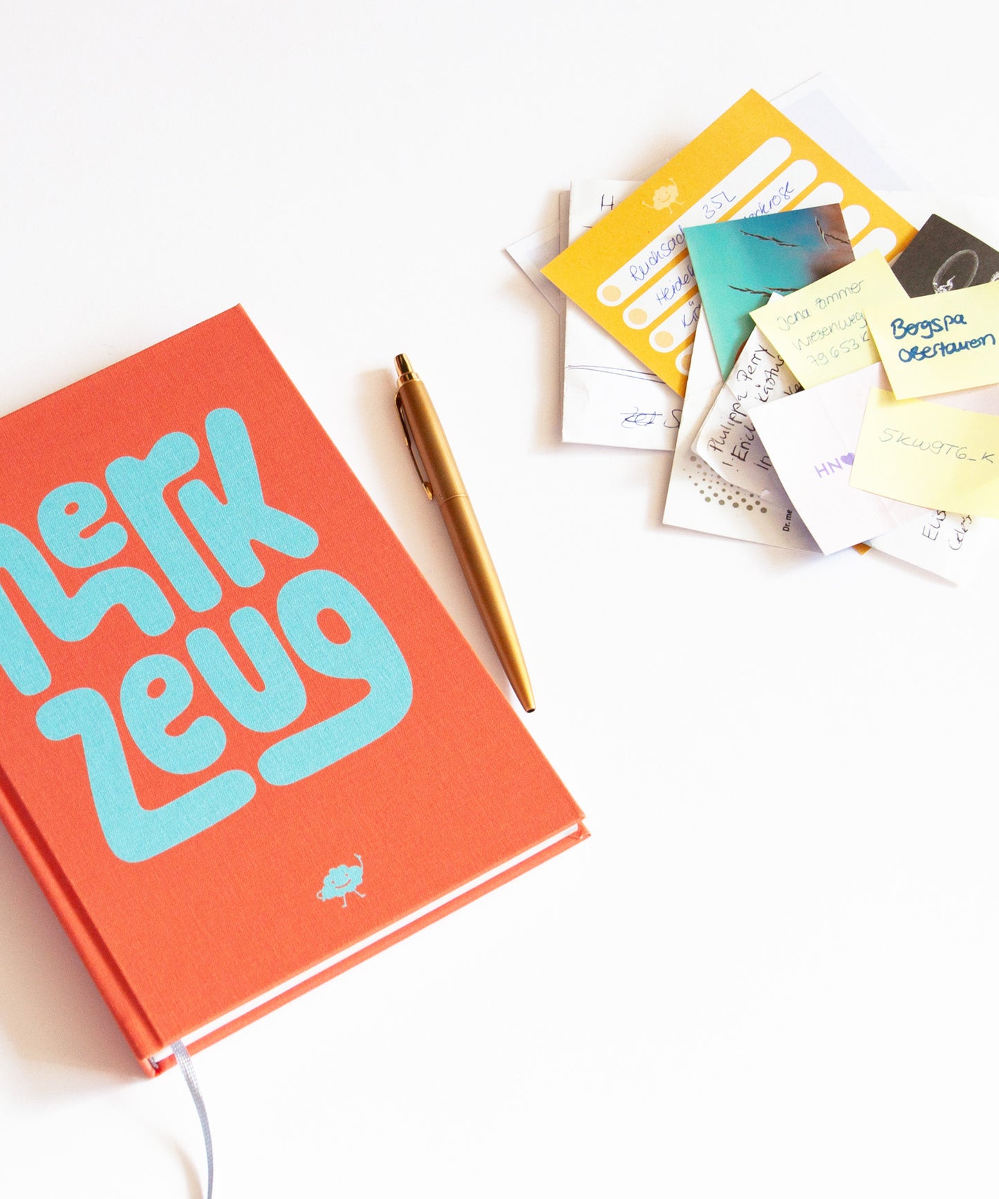 Merkzeug Notizbuch rot, Leineneinband, Kugelschreiber, Zettel